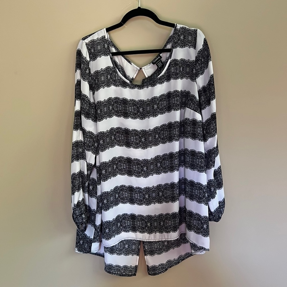 Torrid Long sleeve blouse